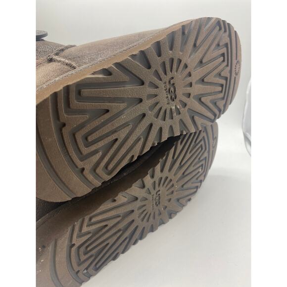 Sz 8 Chocolate UGG Boots. - Picture 5 of 12